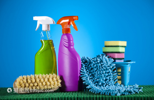 家庭與工作間的多彩伴侶 清潔與美發用品的多元魅力